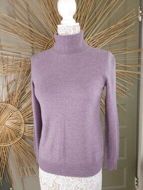 Tahari 100% Extra Fine Marino Wool Lilac Purple Turtleneck Sweater M